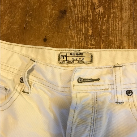 Free People White Denim Cutoff Shorts Size 25 - Picture 2 of 5